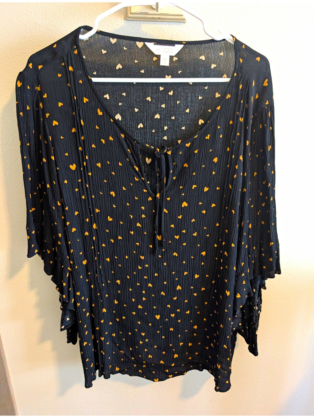 LC Lauren Conrad Women's 2XL Black/Gold Heart V-Neck Tie 3/4 Ruffle Blouse